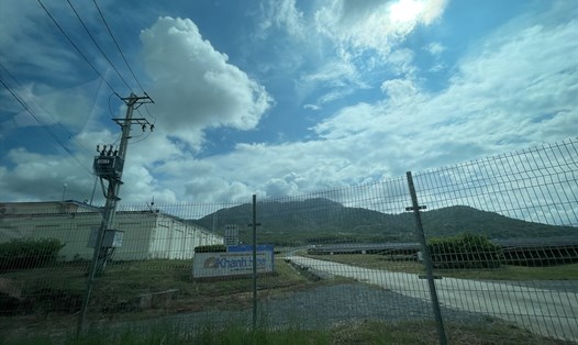 Khánh Hòa đang rà soát việc giao đất, cho thuê đất tại Nhà máy điện mặt trời Ami Khánh Hòa.