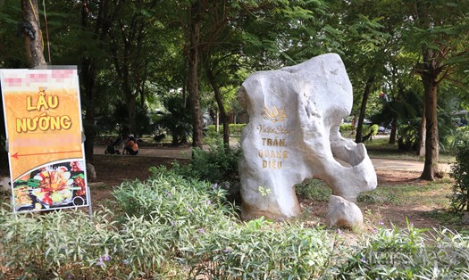 Vườn hoa Trần Quang Diệu đang xuống cấp ở nhiều hạng mục.