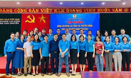 LĐLĐ tỉnh Thái Nguyên tổ chức tập huấn nâng cao năng lực công tác truyền thông. Ảnh: LĐLĐ TN