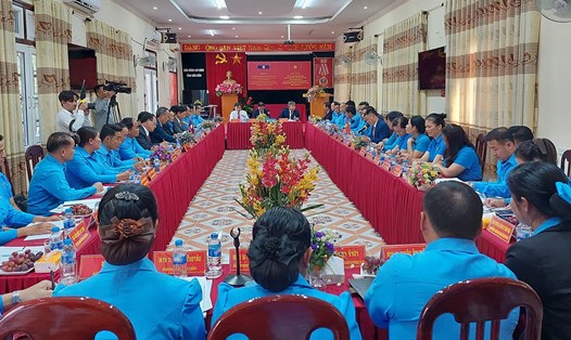 Các đại biểu LĐLĐ tỉnh Điện Biên và Liên hiệp Công đoàn 5 tỉnh Bắc Lào tại buổi hội đàm. Ảnh: PV