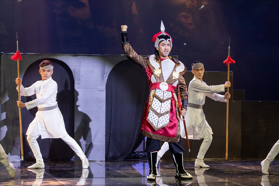 Trọng Nhân gây bất ngờ trong đêm thi. Ảnh: CTCC.