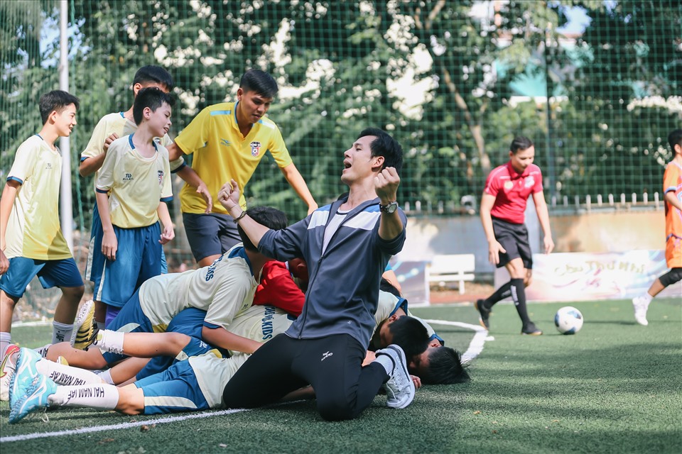 Thanh Thức so tài cùng các tài năng trẻ. Ảnh: CTCC.