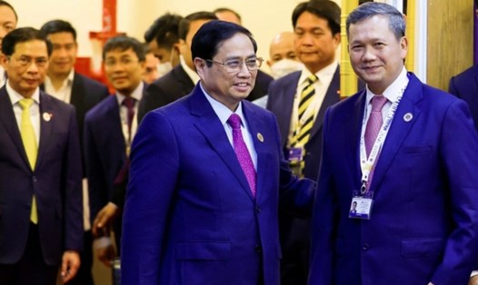 Thủ tướng Phạm Minh Chính và Đại tướng Hun Manet. Ảnh: TTXVN