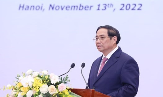 Thủ tướng Phạm Minh Chính và Thủ tướng Đức Olaf Scholz đồng chủ trì Hội nghị bàn tròn doanh nghiệp Việt Nam-Đức tối 13.11. Ảnh: TTXVN