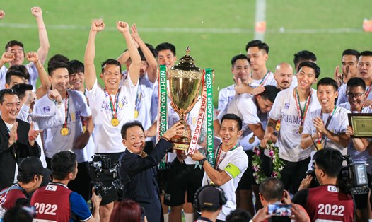 Câu lạc bộ Hà Nội lên ngôi vô địch V.League 2022. Ảnh: Minh Dân