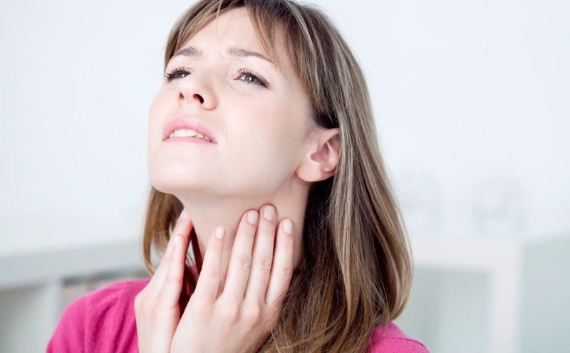 6 thực phẩm nên tránh khi bị đau họng