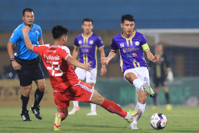 Nghĩ về tương lai V.League