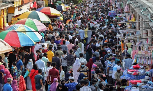 Dân số thế giới đã cán mốc 8 tỉ người vào ngày hôm nay (15.11). Ảnh minh họa: AFP