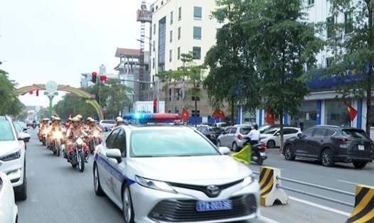 Cảnh sát giao thông Thái Bình ra quân đảm bảo an toàn giao thông dịp cuối năm. Ảnh: Bùi Thành/Công an tỉnh Thái Bình