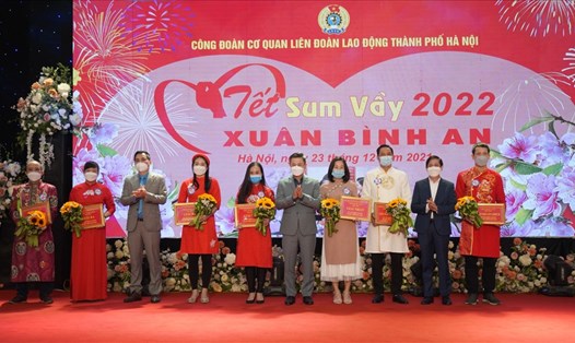 Tết Sum vầy năm 2022 do Liên đoàn Lao động Thành phố Hà Nội tổ chức. Ảnh: Hải Anh