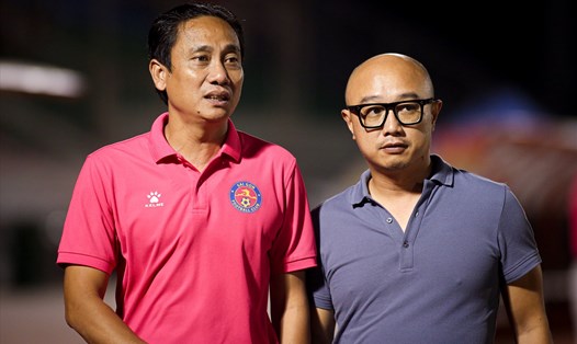Huấn luyện viên Phùng Thanh Phương và cựu Chủ tịch Sài Gòn FC - ông Nguyễn Thái Phiên. Ảnh: Thanh Vũ