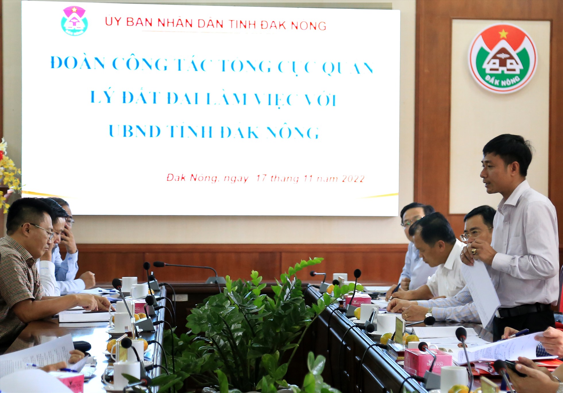 Quang cảnh buổi làm việc. Ảnh: Lê Phước