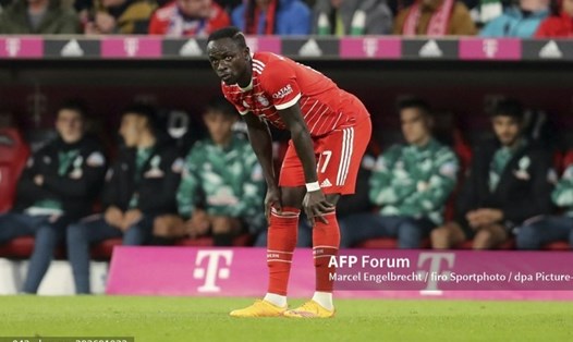 Sadio Mane bị chấn thương xương mác khi thi đấu cho Bayern Munich. Ảnh: AFP