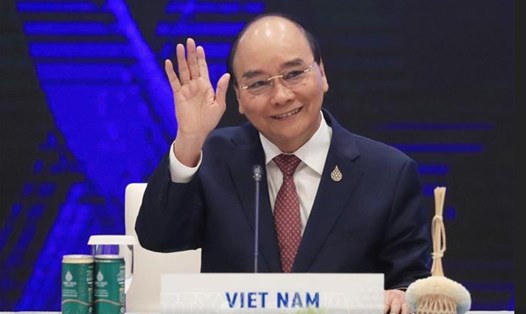 Chủ tịch nước Nguyễn Xuân Phúc dự Phiên họp hẹp lần thứ nhất Tuần lễ Cấp cao APEC. Ảnh: TTXVN