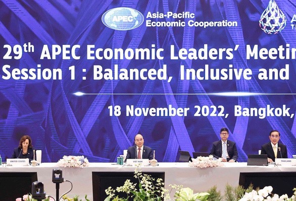 Chủ tịch nước Nguyễn Xuân Phúc gặp Tổng Bí thư, Chủ tịch Trung Quốc Tập Cận Bình