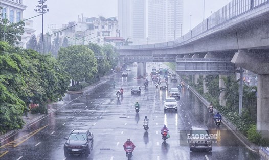 Dự báo miền Bắc có mưa diện rộng từ đêm 22.11. Ảnh: Tùng Giang.