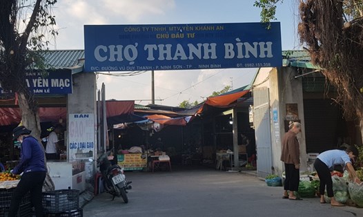 Chợ Thanh Bình (phường Ninh Sơn, thành phố Ninh Bình) đưa vào sử dụng hơn 3 năm nay nhưng không có điện nước. Ảnh: Diệu Anh