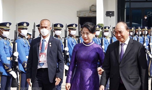 Lễ tiễn Chủ tịch nước Nguyễn Xuân Phúc và Phu nhân tại sân bay không quân Hoàng gia Thái Lan, Bangkok, chiều 19.11.2022. Ảnh: TTXVN