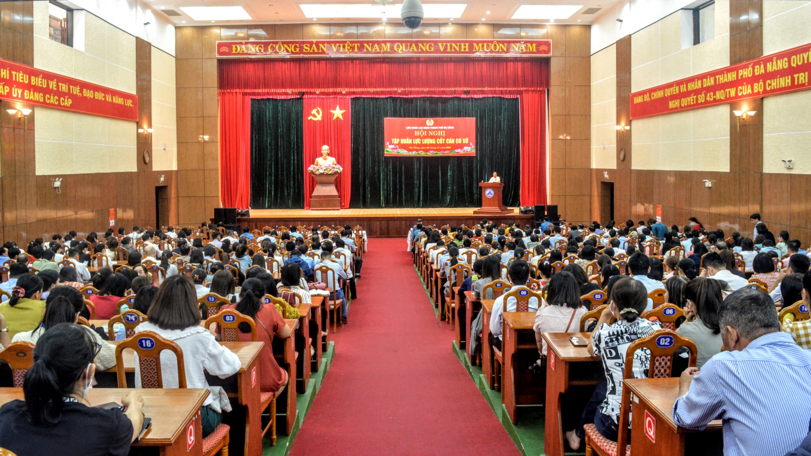 Đà Nẵng tập huấn về thời sự trong nước và quốc tế cho cán bộ Công đoàn cơ sở. Ảnh: T.M