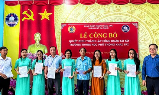Ra mắt BCH Công đoàn cơ sở Trường THPT Khai Trí. Ảnh: T.M