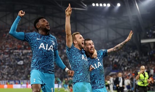 Tottenham vượt qua vòng bảng ở những phút cuối cùng trước Marseille. Ảnh: UEFA