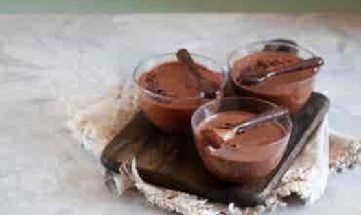 Tham khảo bánh mousse đậu hũ và socola. Ảnh: Step to Health