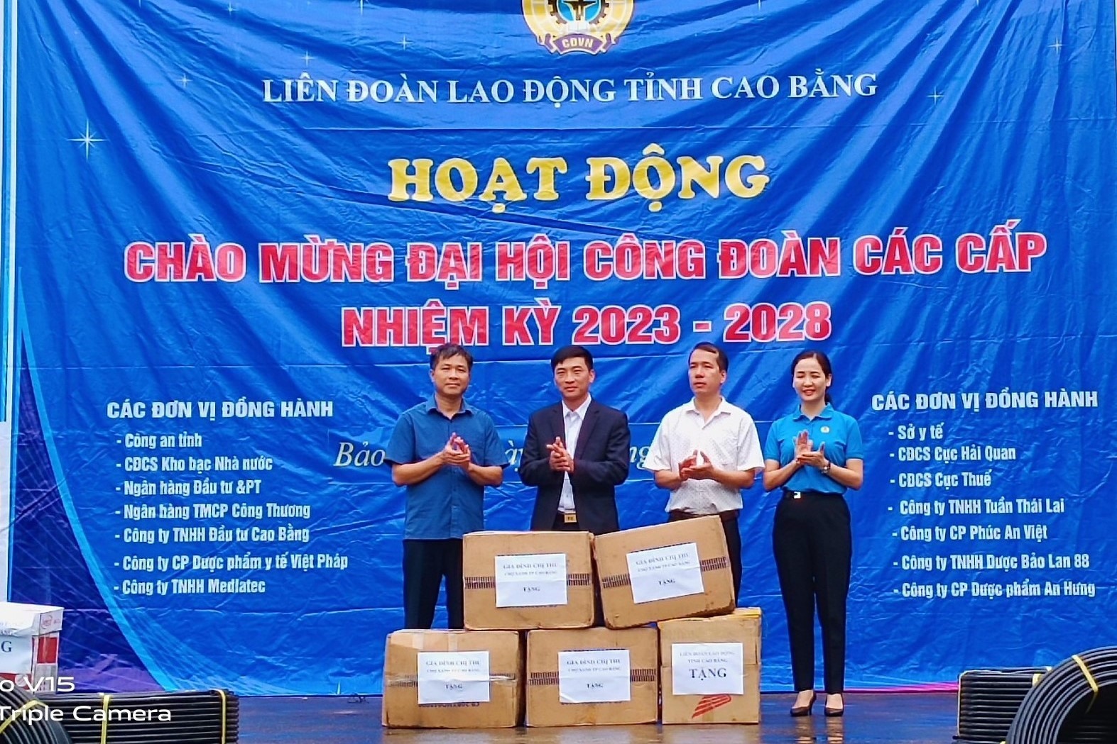 Nhiều hoạt động được tổ chức trong chuyến thiện nguyện của LĐLĐ tỉnh Cao Bằng. Ảnh: Thùy Dương.