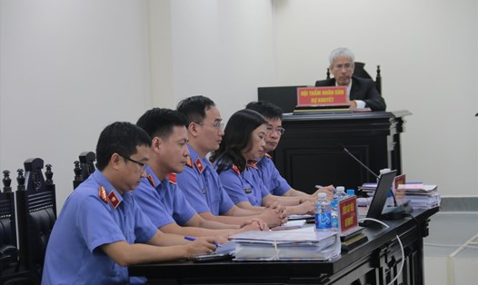 Các kiểm sát viên tham gia tố tụng phiên xử cựu Thứ trưởng Cao Minh Quang và 7 bị cáo khác. Ảnh: Việt Dũng