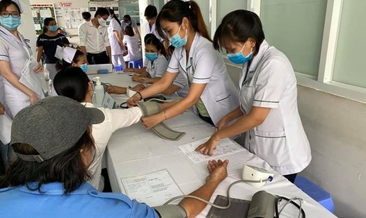 Người dân khám sức khoẻ định kỳ tại Bệnh viện Thành phố Thủ Đức. Ảnh: Nguyễn Ly