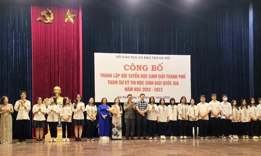 Đội tuyển học sinh giỏi thành phố Hà Nội tham dự kỳ thi chọn học sinh giỏi quốc gia năm học 2022-2023. Ảnh: Sở GDĐT Hà Nội