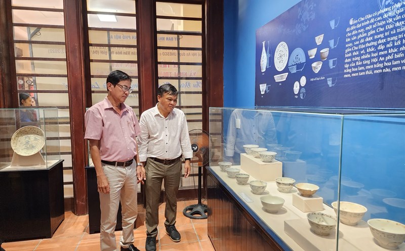 Hội An trưng bày 120 hiện vật gốm Chu Đậu được trục vớt từ biển. Ảnh: Thuỳ Trang