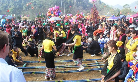 Du khách TPHCM sẽ có cơ hội xem múa sạp. Ảnh minh họa: Quang Đại.