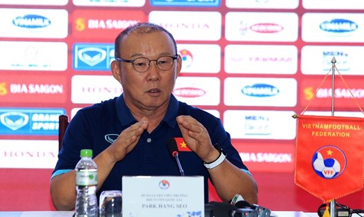 Huấn luyện viên Park Hang-seo đặt ra 2 mục tiêu cho tuyển Việt Nam trong trận đấu với Dortmund. Ảnh: VFF