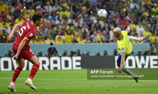Richarlison lập cú đúp mang về chiến thắng 2-0 cho đội tuyển Brazil trước Serbia. Ảnh: AFP