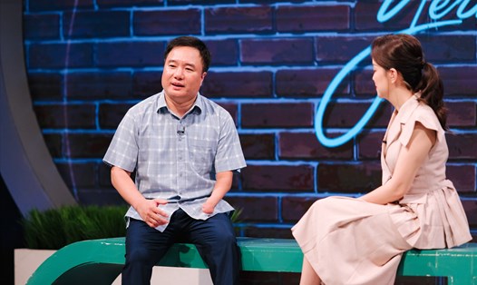 Thầy giáo Đào Thanh Hương là khách mời trong chương trình "Trạm yêu thương". Ảnh: VTV