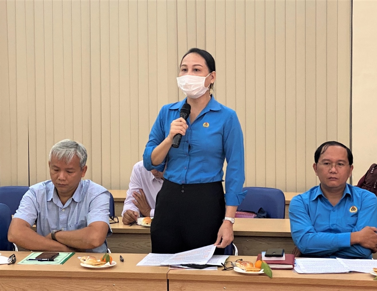 Cán bộ công đoàn đề nghị cần chú trọng khen thưởng cho người lao động trực tiếp. Ảnh: Đức Long