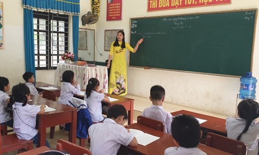 Giáo viên tiểu học. Ảnh: Huyên Nguyễn