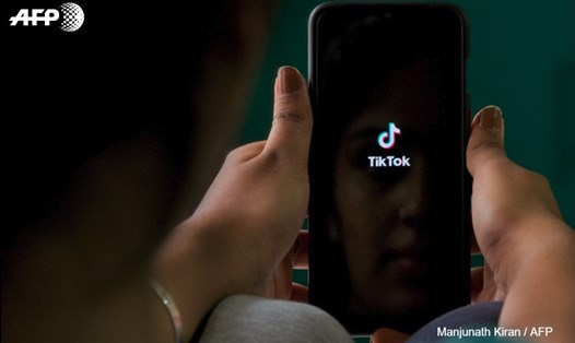 Người dùng có thể thay đổi giọng nói của mình trong các video TikTok để tăng phần vui nhộn. Ảnh: AFP