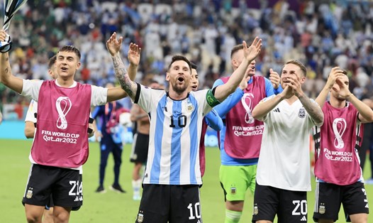 Argentina chưa cho thấy vị thế ứng viên vô địch khi phụ thuộc quá nhiều vào Lionel Messi. Ảnh: AFP