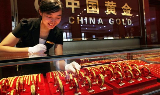 Một cửa hàng vàng ở Trung Quốc. Ảnh: Tân Hoa Xã