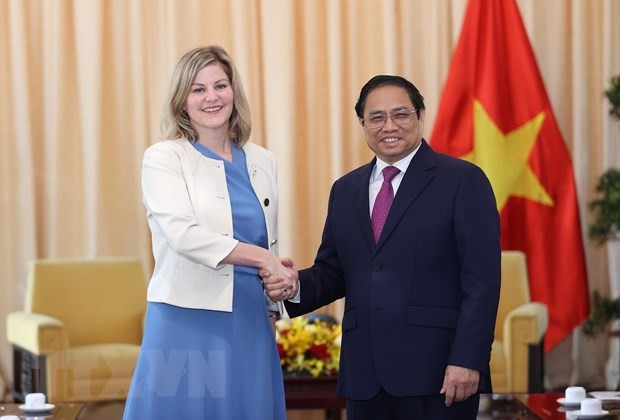 Thủ tướng đề nghị Hà Lan tạo thuận lợi cho hàng hóa Việt Nam