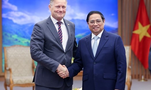 Thủ tướng Phạm Minh Chính tiếp Đại sứ Đan Mạch Nicolai Prytz. Ảnh: VGP
