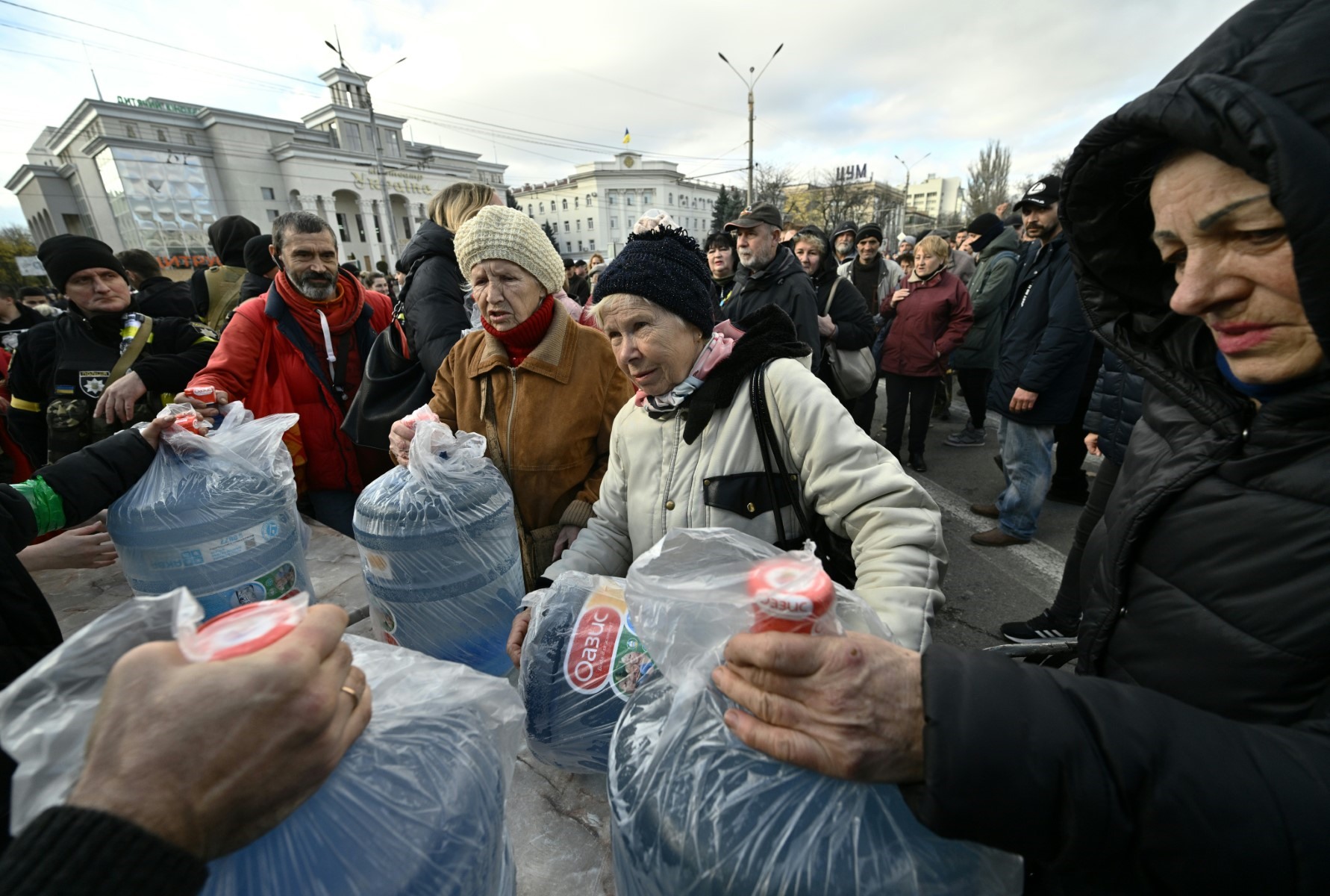 NATO khẳng định sẽ không từ bỏ viện trợ cho Ukraina