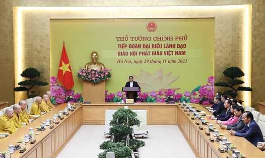 Thủ tướng Phạm Minh Chính tiếp đoàn đại biểu lãnh đạo Giáo hội Phật giáo Việt Nam. Ảnh: Dương Giang