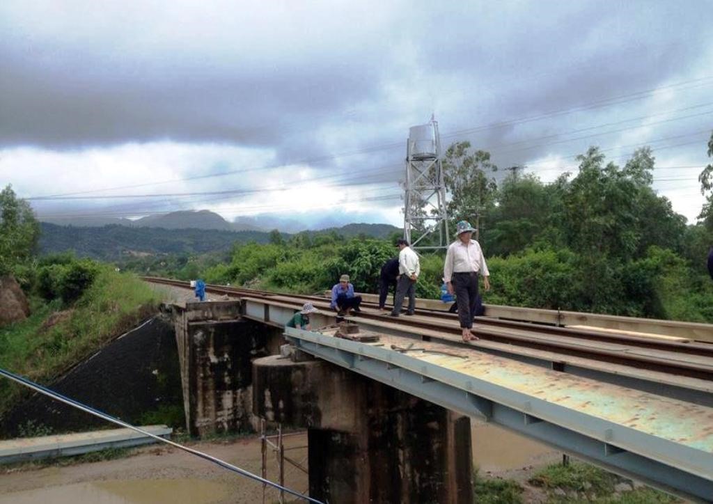 Bộ GTVT triển khai xây dựng 3 cầu vượt đường sắt Hà Nội - TP.HCM. Ảnh: GT