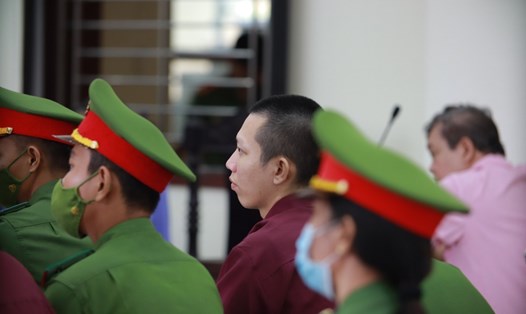 Các bị cáo tại phiên tòa phúc thẩm xét xử vụ Tịnh thất Bồng Lai. Ảnh: An Long