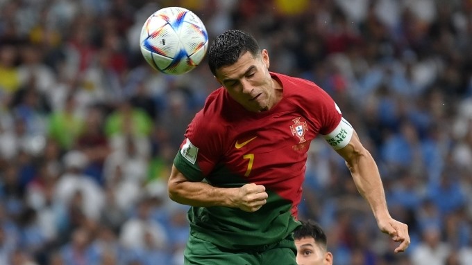 Cựu tiền đạo Chris Sutton: Ronaldo không nên đòi bàn thắng