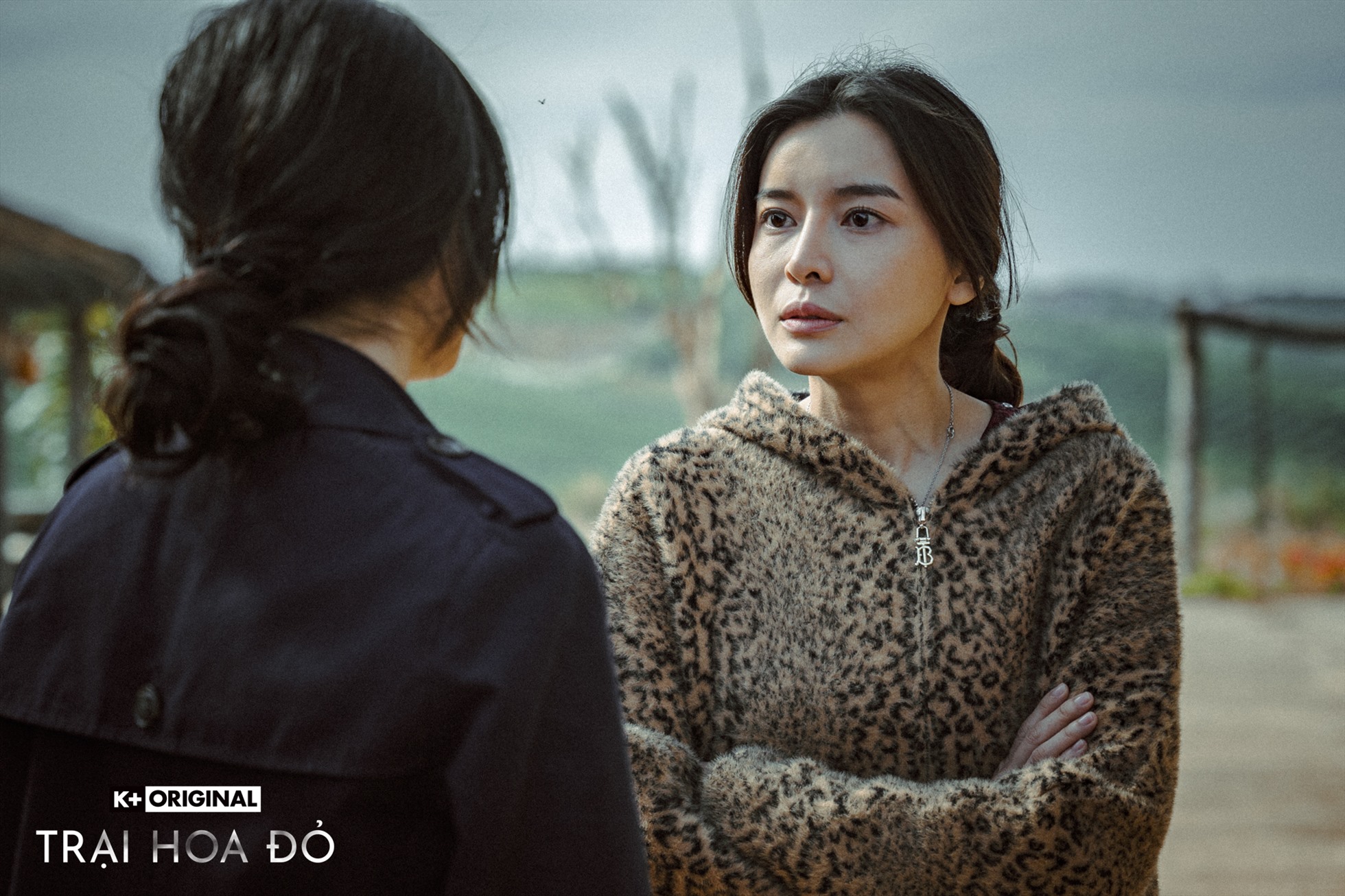 Trại hoa đỏ - do Victor Vũ đạo diễn - chính thức lên sóng tại gần 200 đất nước và vùng lãnh thổ. Ảnh: NSX.