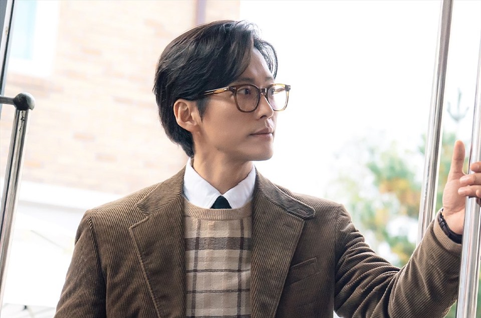 Nam Goong Min trong phim. Ảnh: Poster SBS.