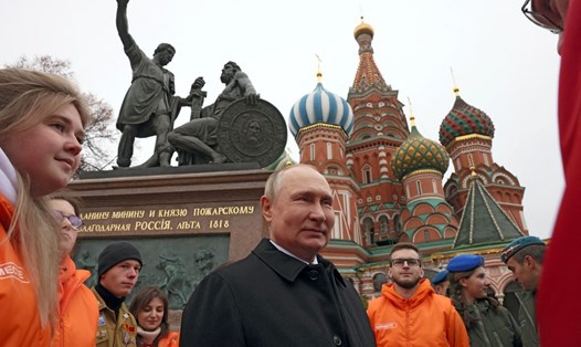 Tổng thống Nga Vladimir Putin dự lễ kỷ niệm "Ngày thống nhất dân tộc" tại Quảng trường Đỏ, ngày 4.11.2022. Ảnh: Kremlin